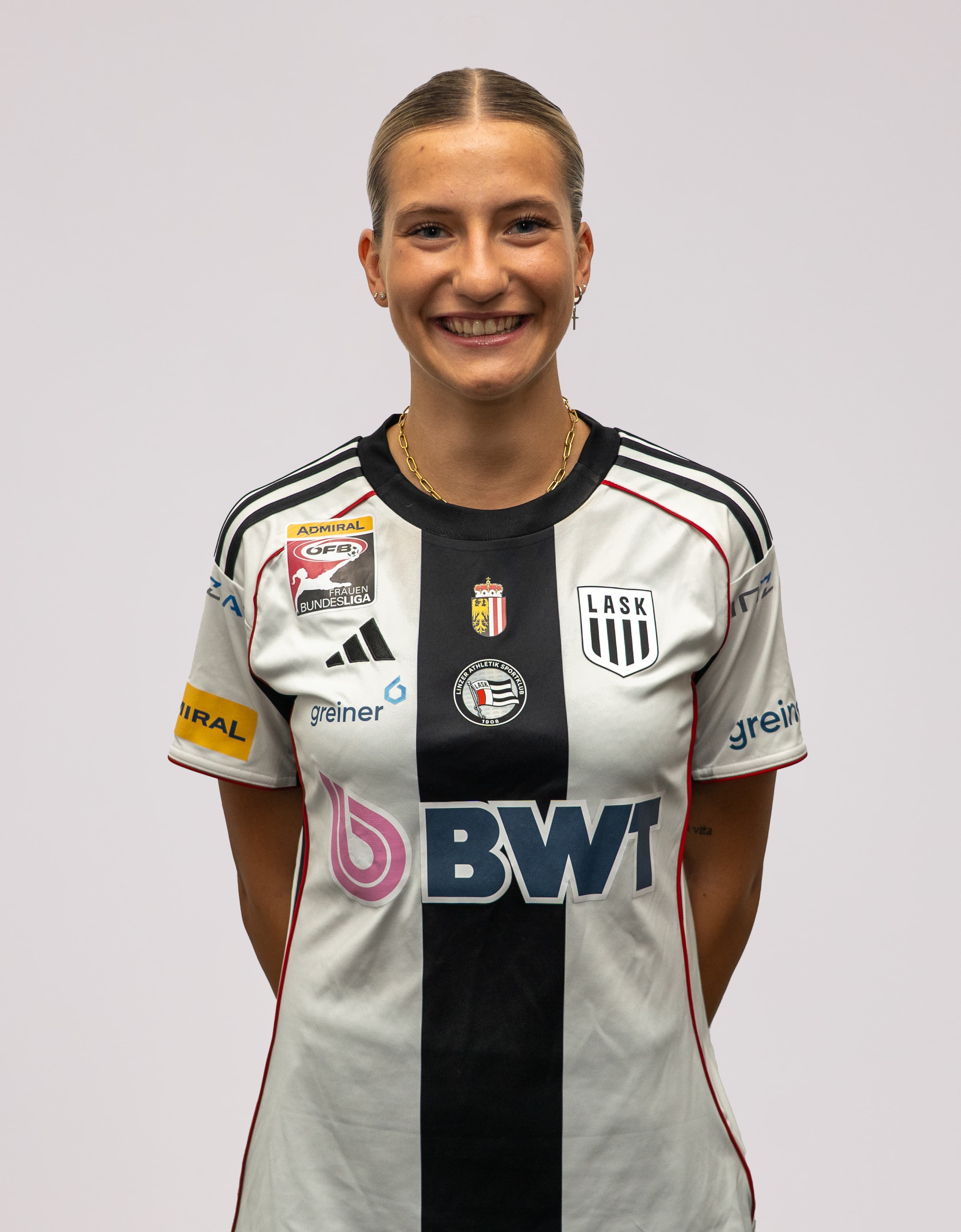 Leonie Schmidle