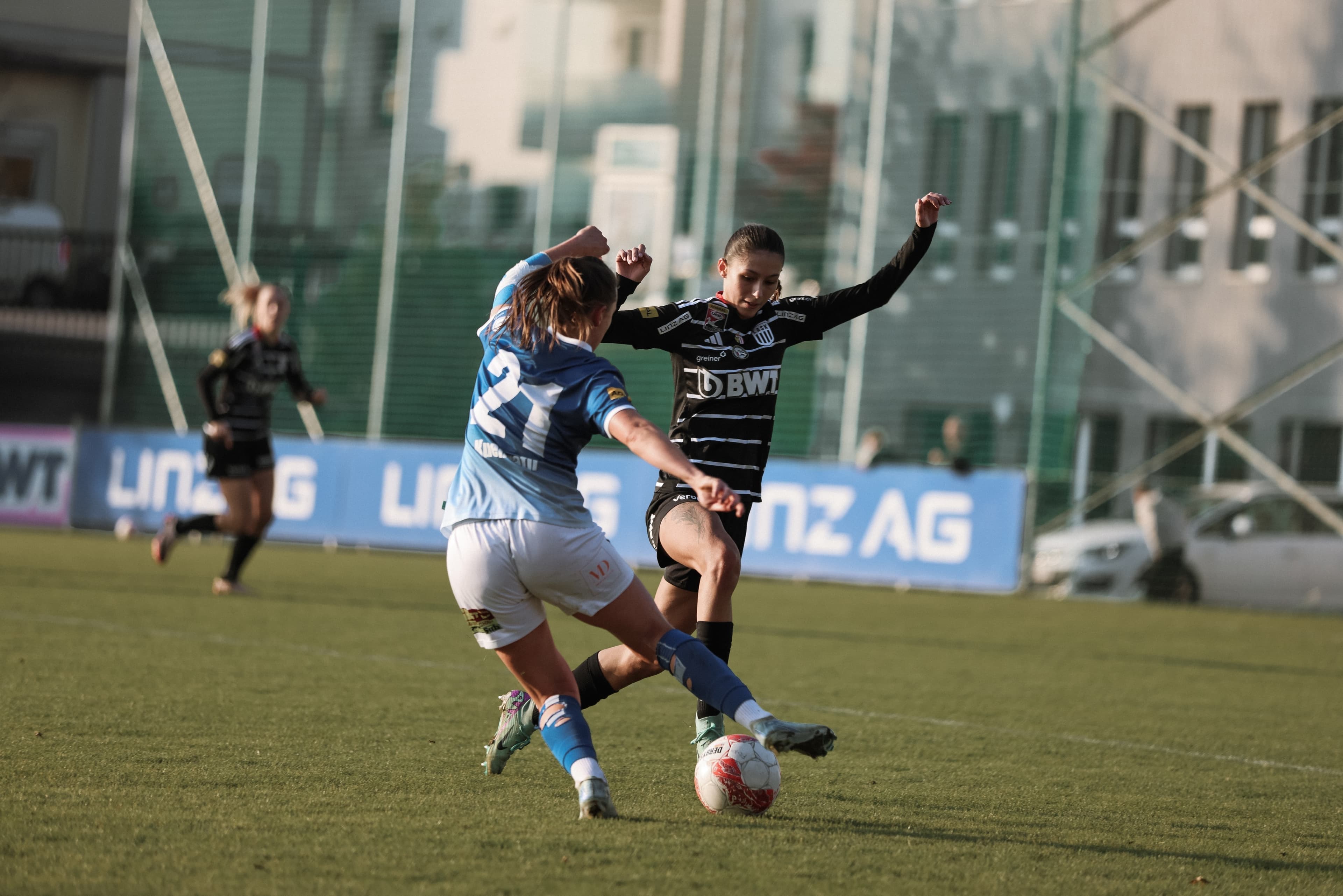 Header LASK LUS