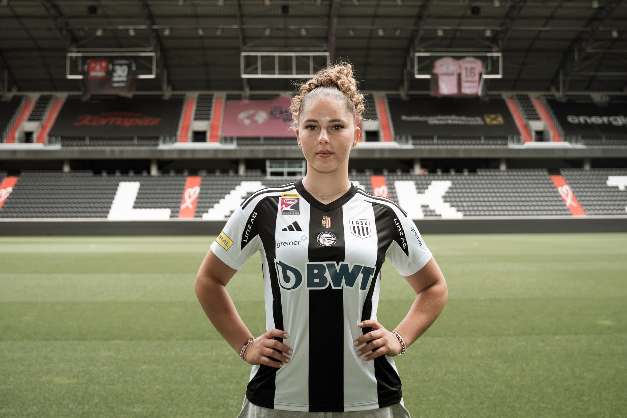 Zeitungsartikel Foto neu3 07424