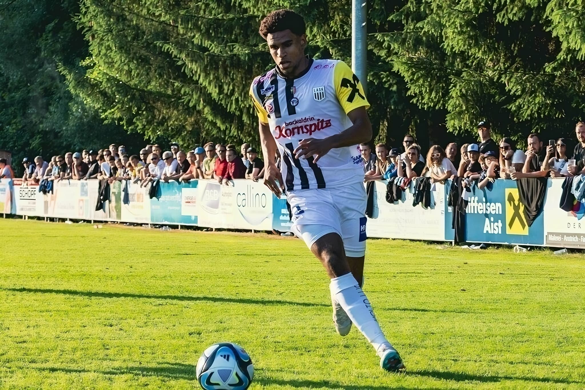 Sanoussy Ba Schulterluxation